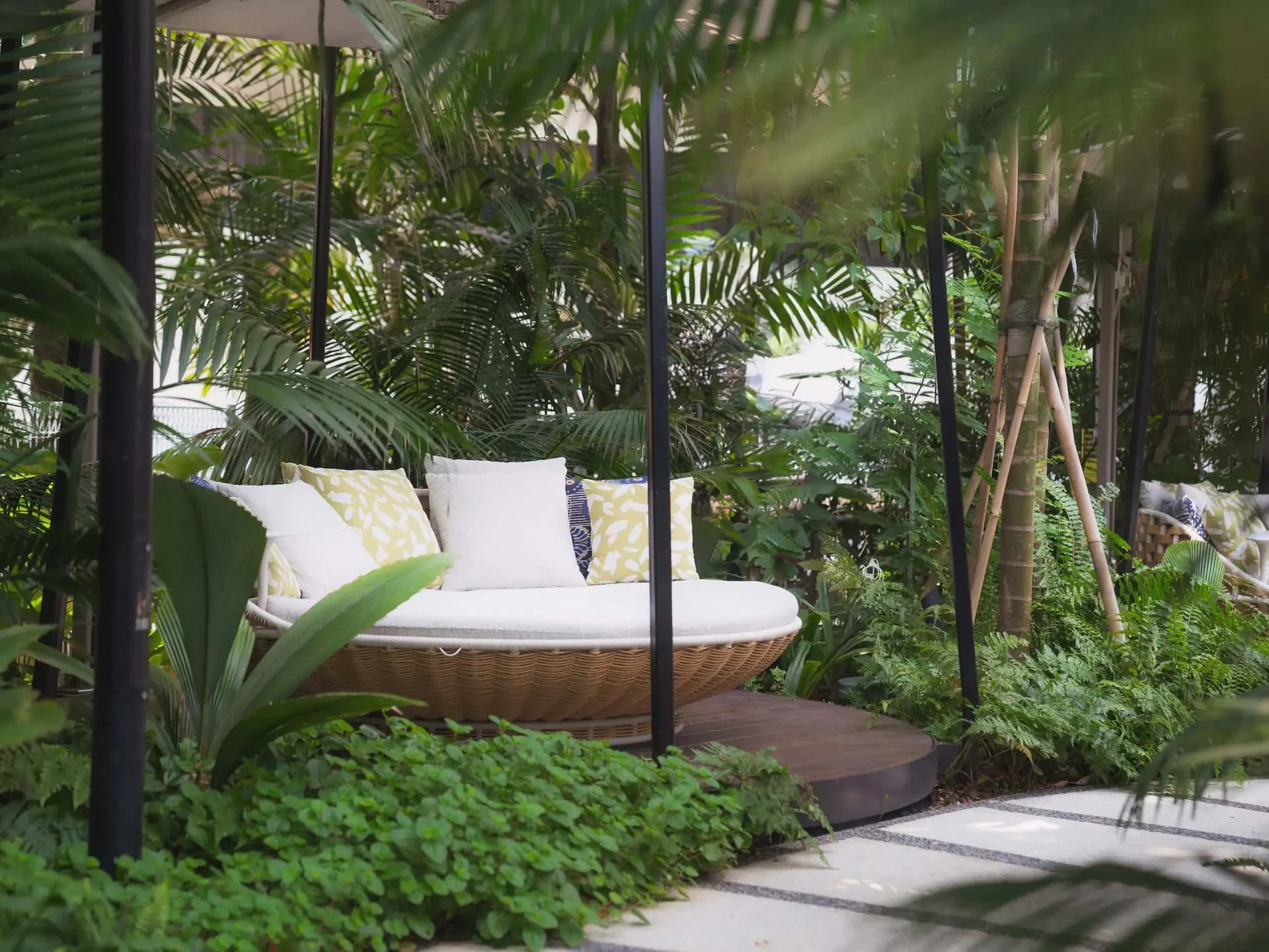 VISUAL AND HEARING IMPAIRED GUESTS